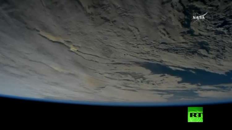 خروج رائدي فضاء روسيين من المحطة الدولية إلى الفضاء المفتوح