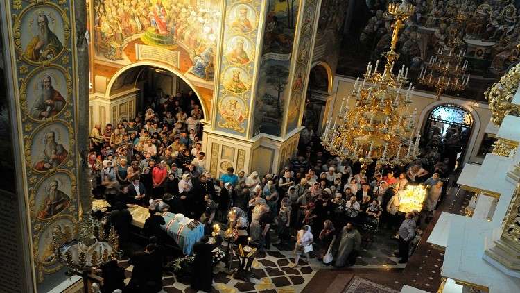 متطرفون يطالبون بهدم كنيسة أرثوذكسية في كييف