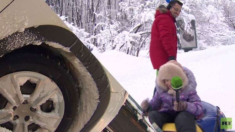 تساقط للثلوج غير مسبوق في موسكو يشل حركة العاصمة 