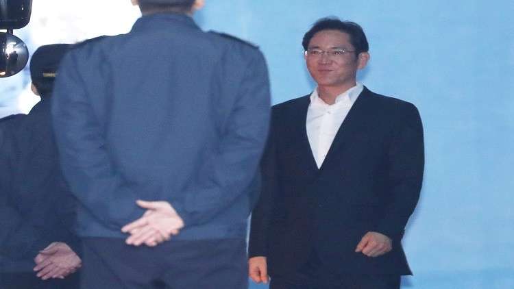 إطلاق سراح  وريث مجموعة سامسونغ