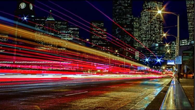 إنجاز علمي.. إمكانية خفض سرعة الضوء إلى الصفر