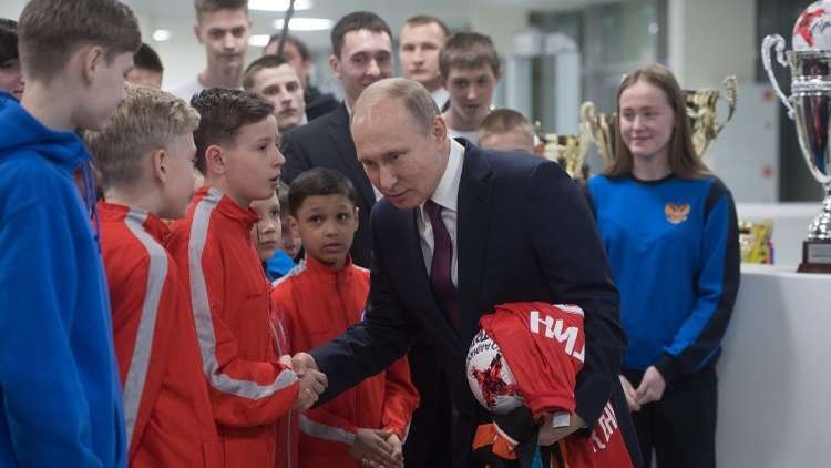 بوتين يلتقي رئيس الفيفا في سوتشي