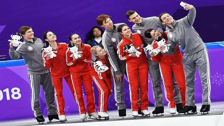 الرياضيون الروس يتوّجون بفضية المنتخبات للتزحلق الفني على الجليد في الأولمبياد