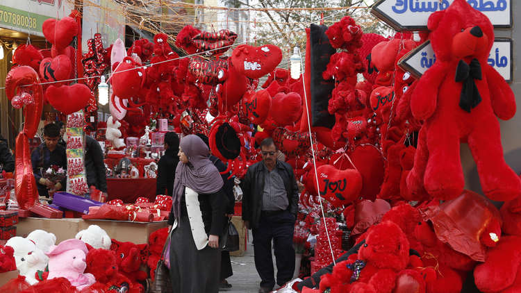 عيد الحب يعود إلى الموصل بعدما كان عقابه الموت