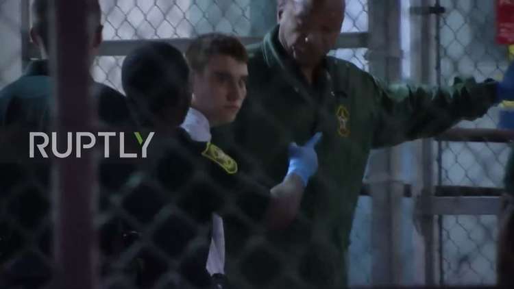 لحظة وصول جزار فلوريدا إلى السجن