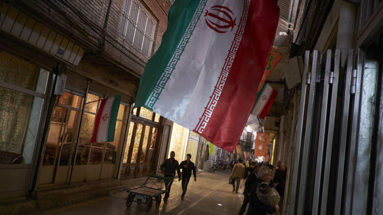 خطوط إيران الحمر: مع العراق والأسد