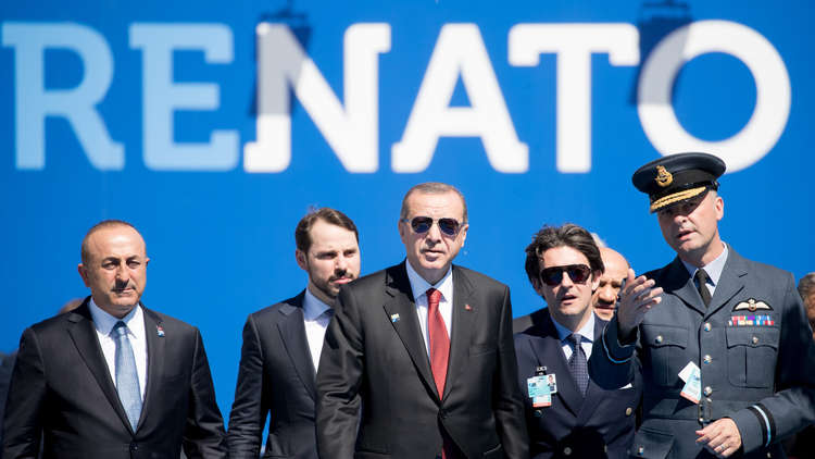 تركيا تخرج من الناتو إلى البحر الأحمر