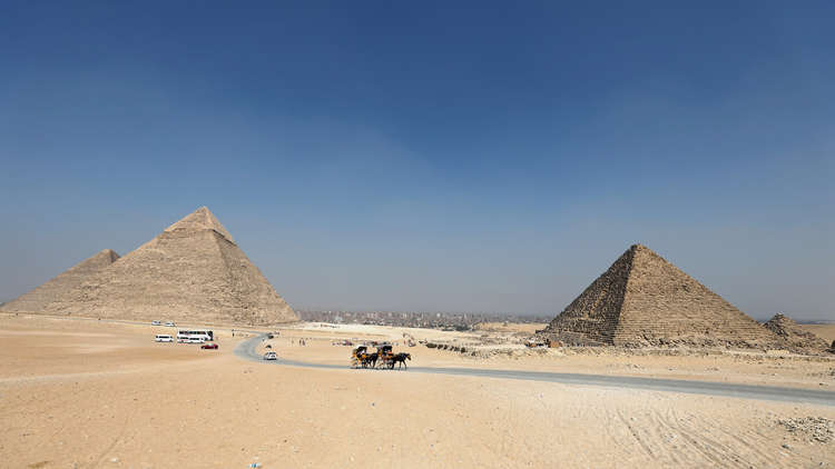 الكشف عن التكنولوجيا السرية في بناء الأهرامات