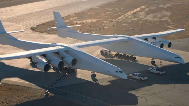 أول اختبار لأكبر طائرة نقل في العالم