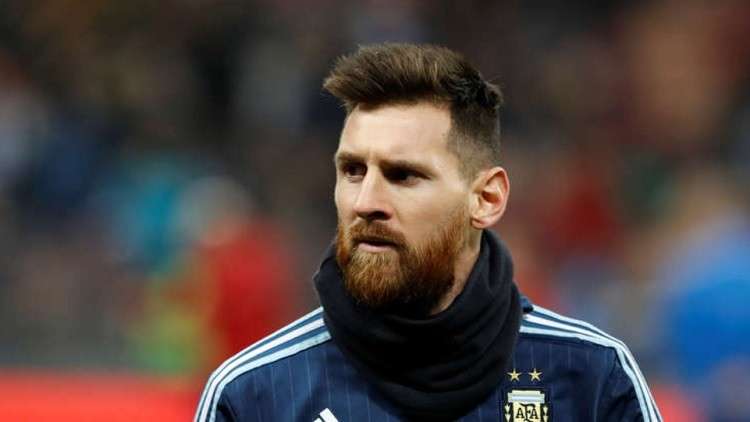 مدرب المنتخب الإيراني يطالب الفيفا بمنع ميسي من ممارسة كرة القدم!