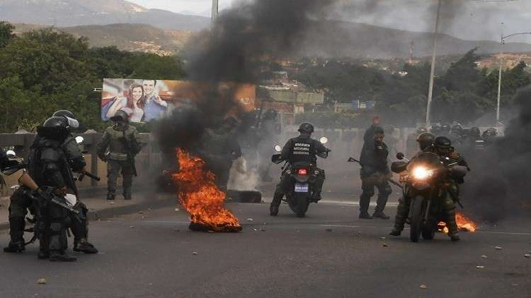 مقتل 7 أشخاص في اشتباكات على الحدود الفنزويلية الكولومبية 