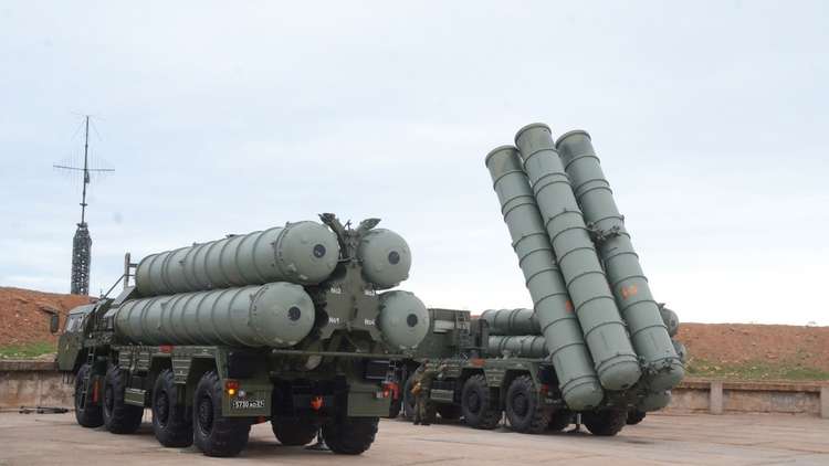 مخاطر العقوبات الأمريكية على تصدير الأسلحة الروسية