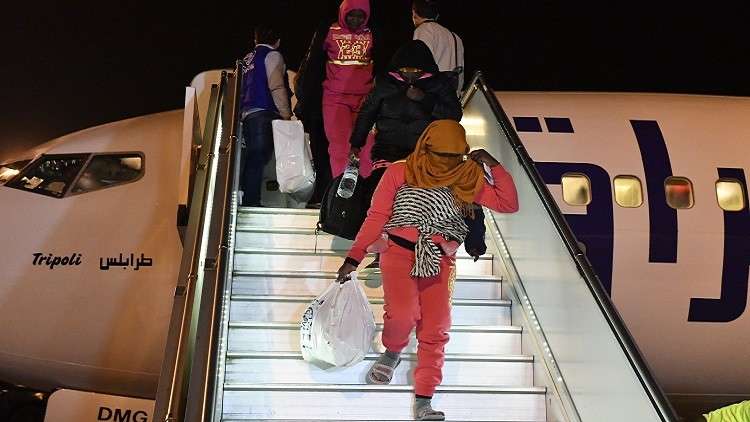 مفوضية اللاجئين تعلن ترحيل 1334 أجنبيا من ليبيا