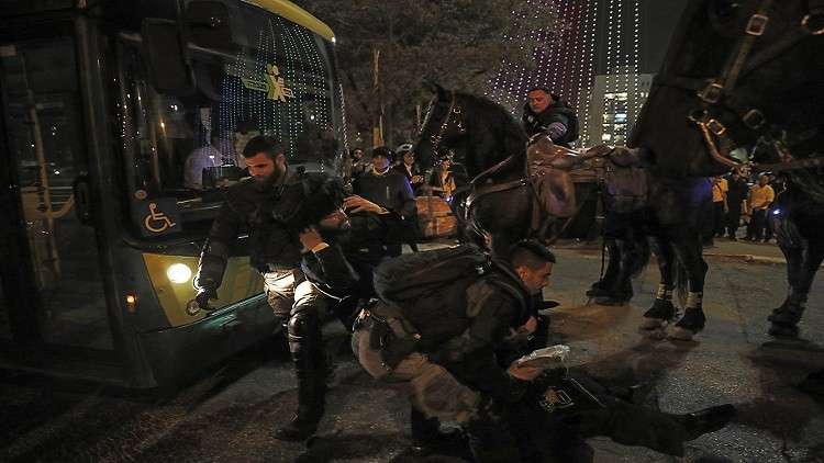 مظاهرات لليهود المتشددين ضد مشروع الخدمة العسكرية الإلزامية في إسرائيل