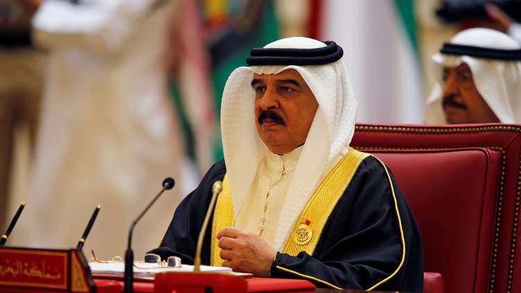 ملك البحرين: طرد قطر من مجلس التعاون أمر غير وارد.. ولكن!