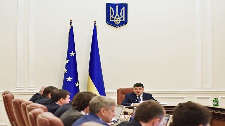 رئيس الوزراء الأوكراني يؤيد مقاطعة رياضيي بلاده للبطولات في روسيا