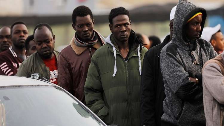 المحكمة الإسرائيلية العليا تعلق قرار حكوميا بترحيل مهاجرين