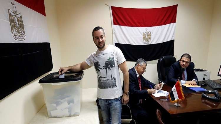 مصريو الخارج يصوتون بكثافة في أول أيام الانتخابات الرئاسة