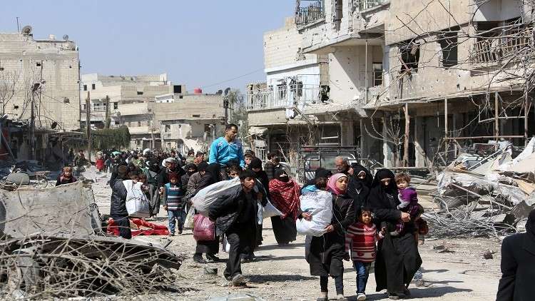 استمرار إجلاء المدنيين عن الغوطة الشرقية عبر معبر حمورية