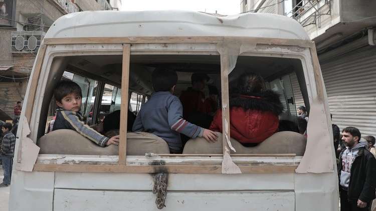 مركز المصالحة الروسي: أكثر من 73 ألف شخص خرجوا من الغوطة الشرقية