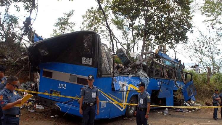 الفلبين.. 19 قتيلا على الأقل في سقوط حافلة عن أحد الجسور