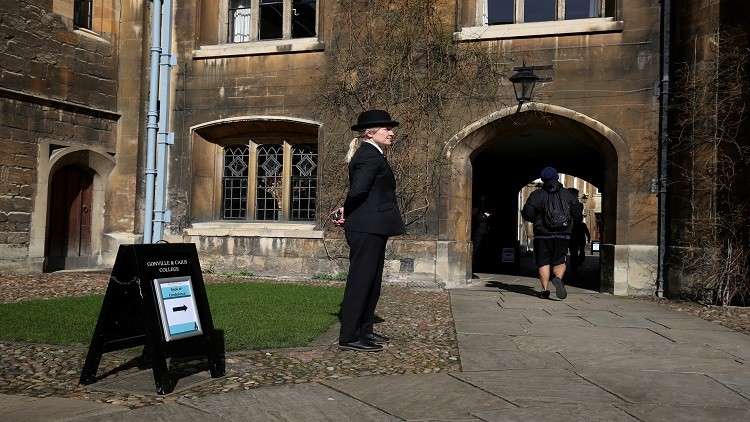 أين سيُدفن "رماد" ستيفن هوكينغ؟