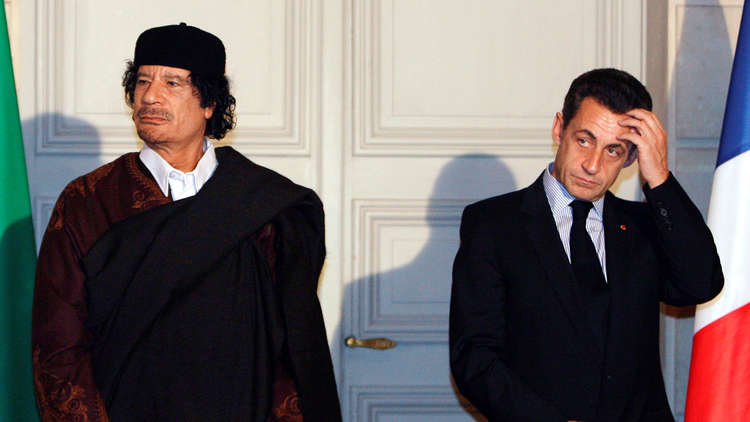 القذافي ونجله سيف الإسلام يشهدان ضد ساركوزي!