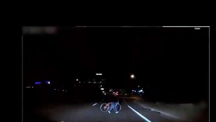 شاهد أول حادث سير قاتل بسيارة ذاتية القيادة