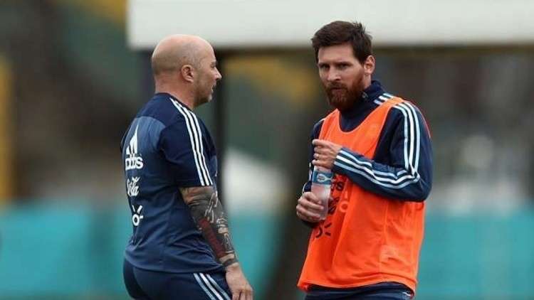 سامباولي يؤكد جهوزية ميسي لمواجهة إسبانيا