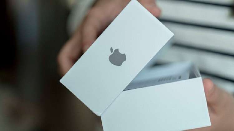 ومن الـ"iPhone" ما قتل!