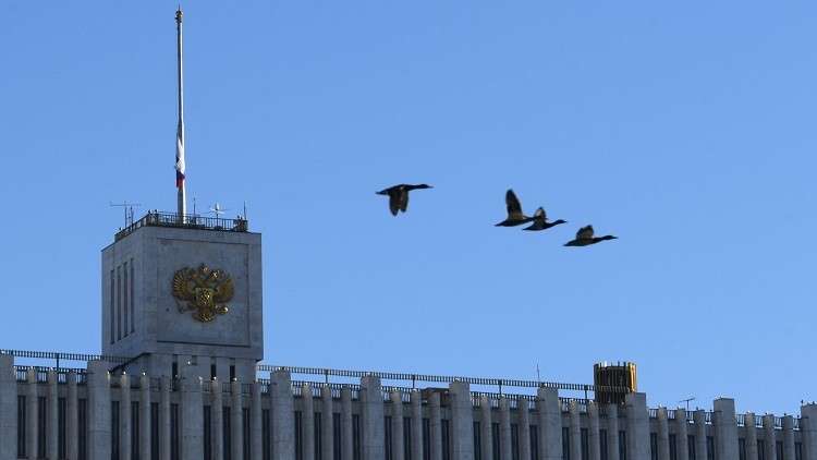 روسيا تنكس أعلامها حدادا على ضحايا حريق كيميروفو