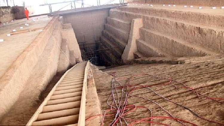 حقيقة اكتشاف جثة أمير حرب صيني "مخيف"!