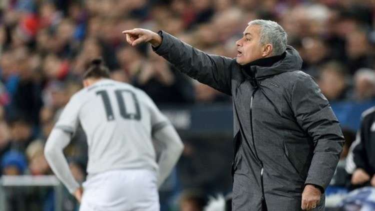 مورينيو حزين على إبراهيموفيتش 