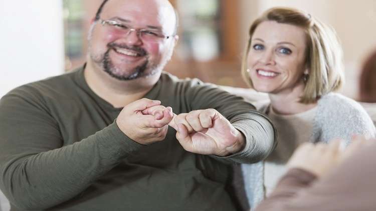 رابط "عجيب" يجمع لغة الإشارة بالكلام اللفظي