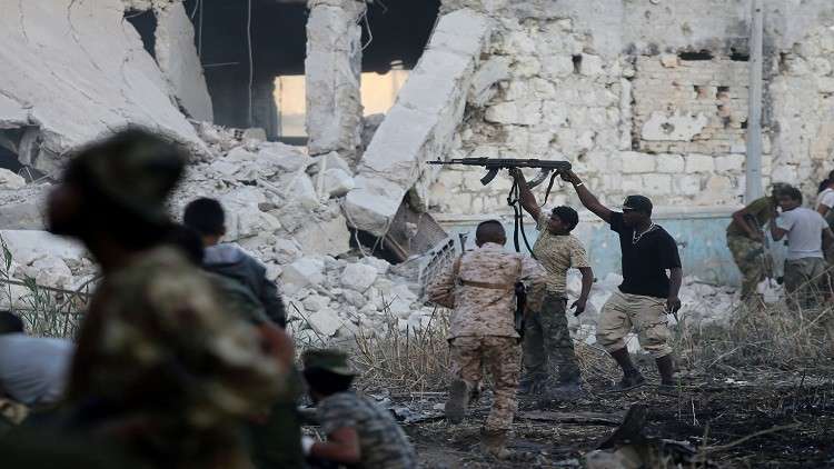 ليبيا تشكل قوة قتالية لردع مهربي السلاح والبشر