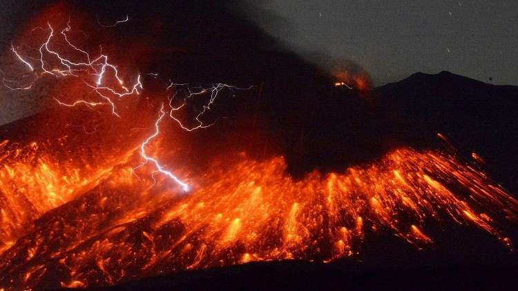  تشكل نادر لثوران الحمم البركانية عمره 50 عاما (صور)