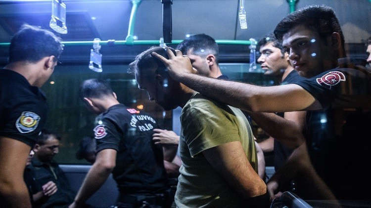السجن مدى الحياة لـ 28عسكريا متهمين بالضلوع في محاولة الانقلاب الفاشلة في تركيا