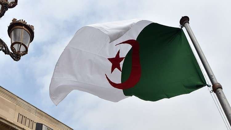 فرنسا تقر إجراءات جديدة لمنح تأشیرة الدخول للجزائريين
