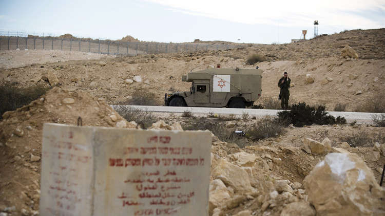 مقتل جندي إسرائيلي جراء انقلاب دبابة