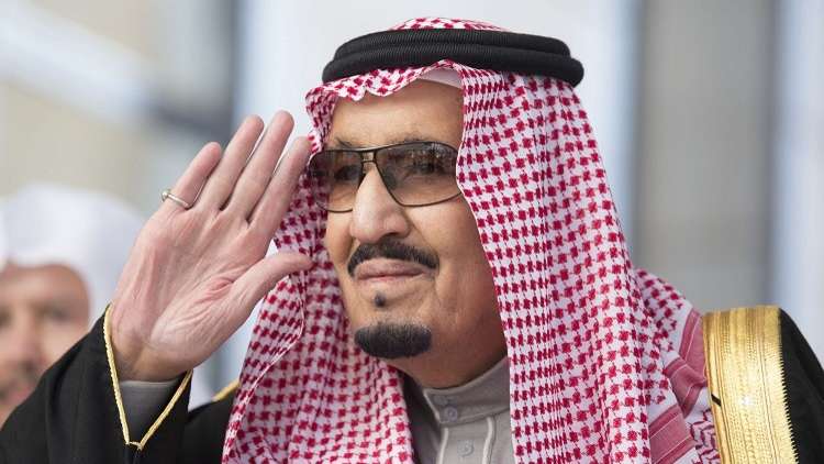الملك سلمان يرحب بالقادة العرب في قمة الظهران