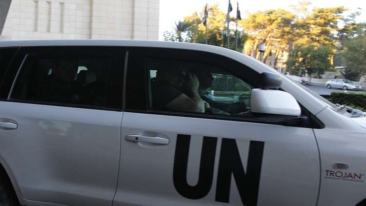 خبراء حظر الأسلحة الكيميائية يصلون دوما برفقة وزير الصحة السوري