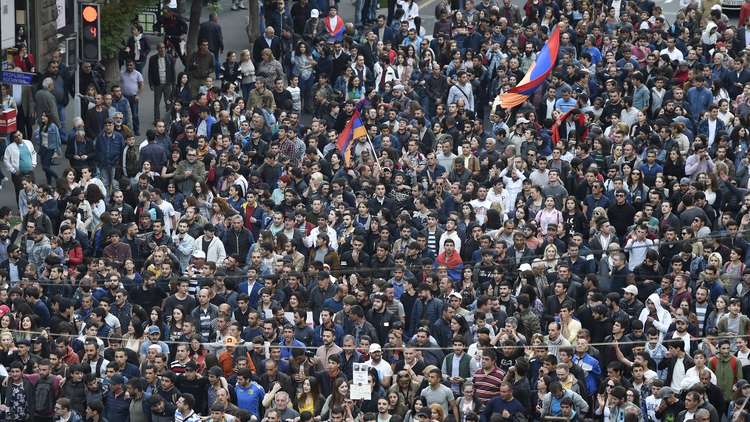 تواصل الاحتجاجات في أرمينيا على تعيين الرئيس السابق رئيسا للوزراء