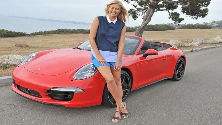  الحسناء شارابوفا تطفئ شمعتها الـ31 (صور)