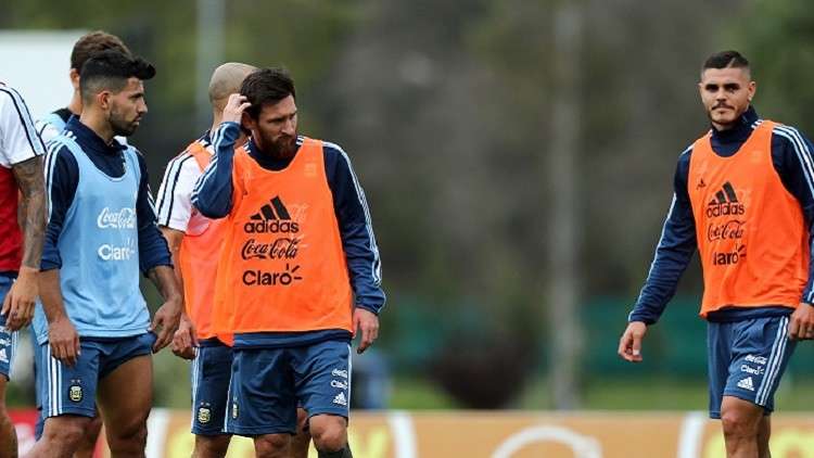 مهاجم منتخب الأرجنتين مهدد بالغياب عن مونديال روسيا