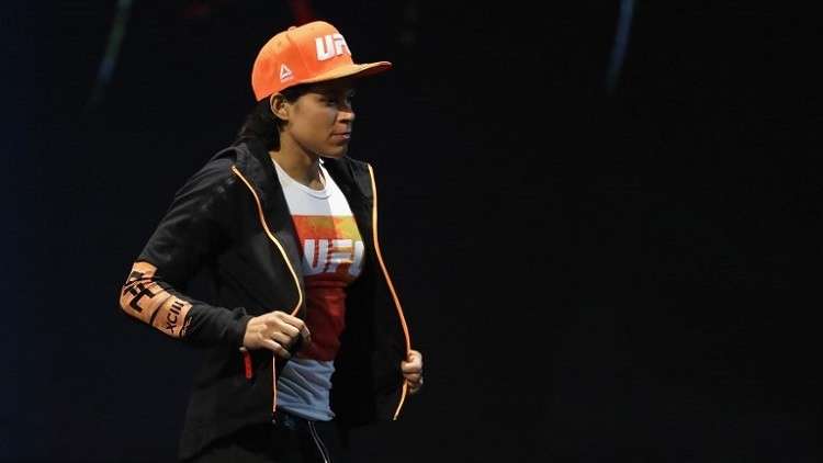 نزال مرتقب بين المقاتلتين البرازيلية نونيس والأمريكية بينينغتون