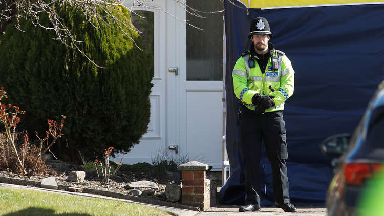 صحيفة: الشرطة البريطانية حددت هوية المشتبه بهم في تسميم سكريبال