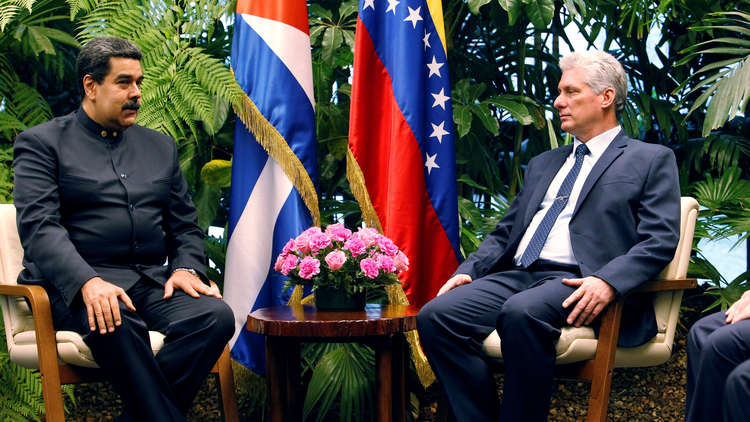 مادورو أول زعيم أجنبي يزور رئيس كوبا الجديد
