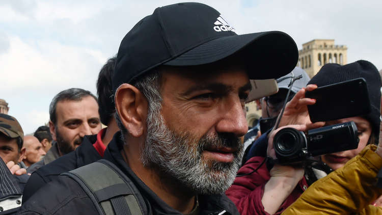أرمينيا.. احتجاز مئات المعارضين بينهم زعيم المحتجين