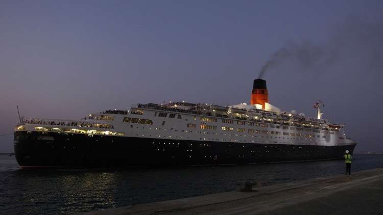 سفينة الملكة إليزابيث الثانية تتحول لفندق عائم فى دبي (صورة + فيديو)
