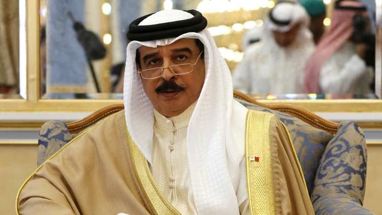 ملك البحرين يبعد حبل المشنقة عن 4 مواطنين